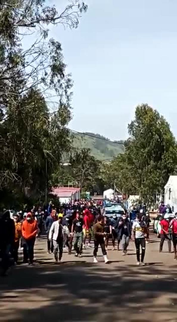 Aumenta la tensión en el campamento de migrantes de Las Raíces